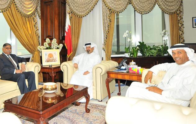 Finance Minister Meets with Ambassador of India